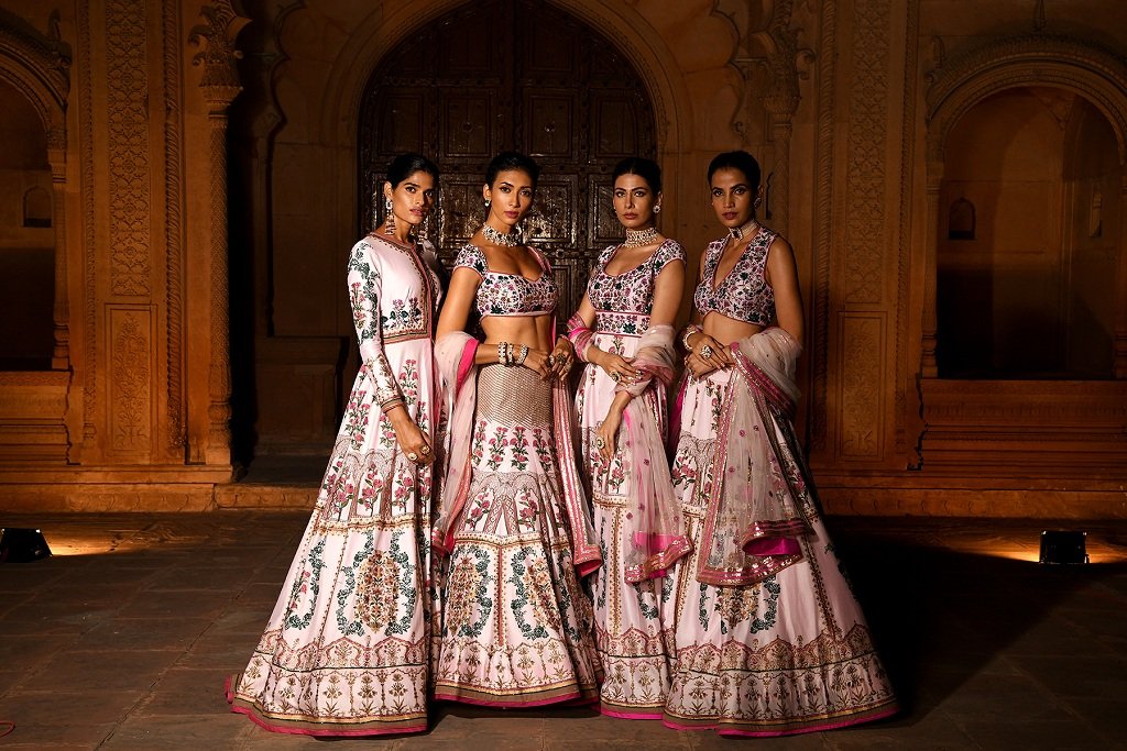Delhis Style Secrets Hyundai India Couture Week 2025 Fdci - lnxdshd